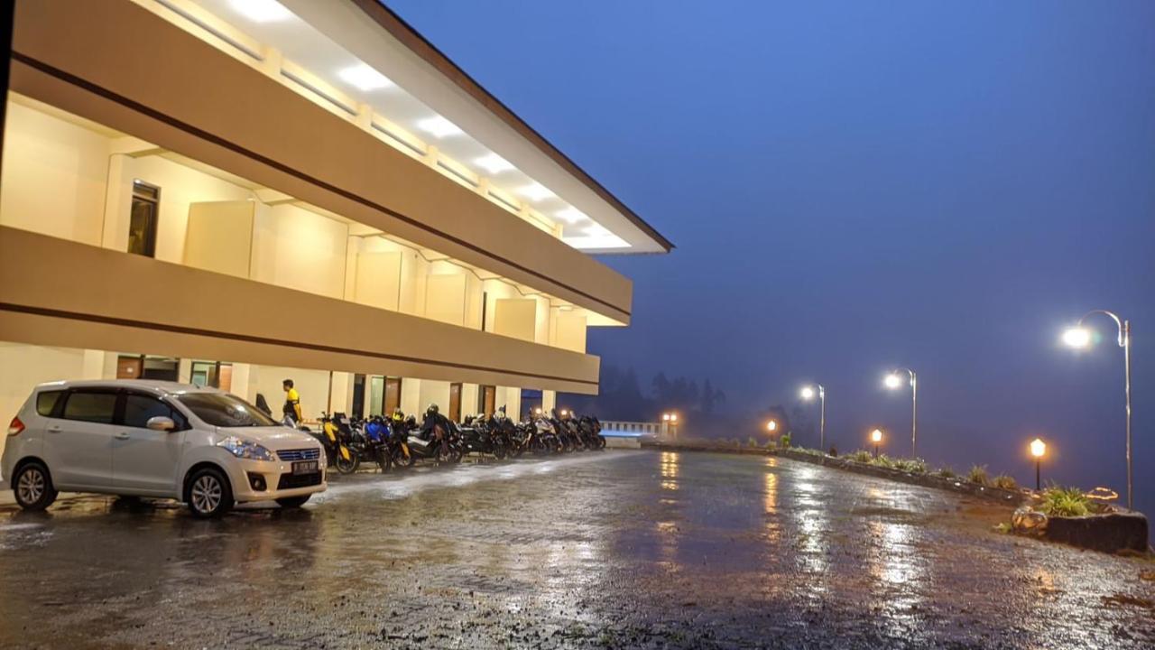 Hotel Guci Kencana Jaya Tuwel Exterior photo