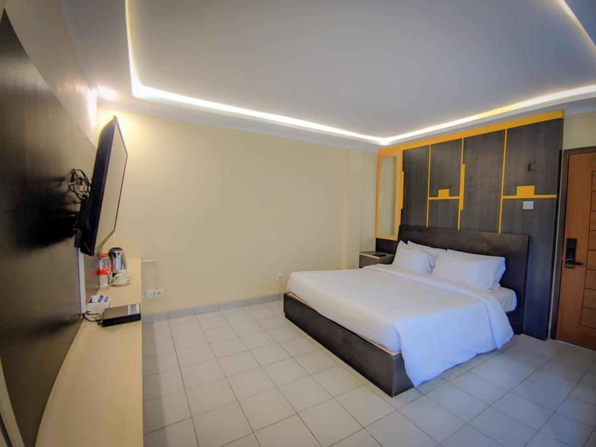 Hotel Guci Kencana Jaya Tuwel Exterior photo